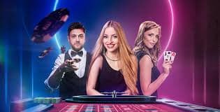 mmk08 slot ငွေထုတ်နည်း Wave Money ဖြင့် Myanmar ကစားသမားတစ်ဦး အနိုင်ငွေ မြန်ဆန်စွာ ထုတ်ယူနေသောမြင်ကွင်း